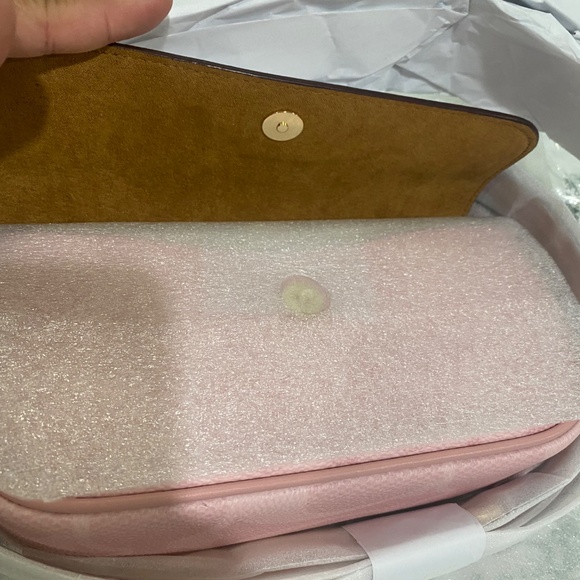 Hailey Flap - Powder Pink - Picture 4 of 8